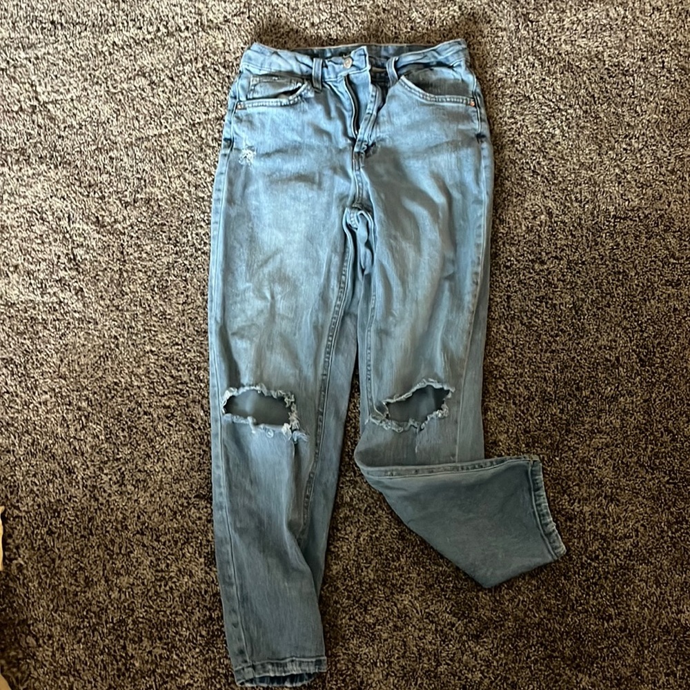 women’s size 2 mid rise Mom Jeans
